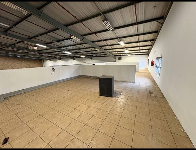 4,701M² WAREHOUSE TO LET IN KEMPTON PARK CENTRAL